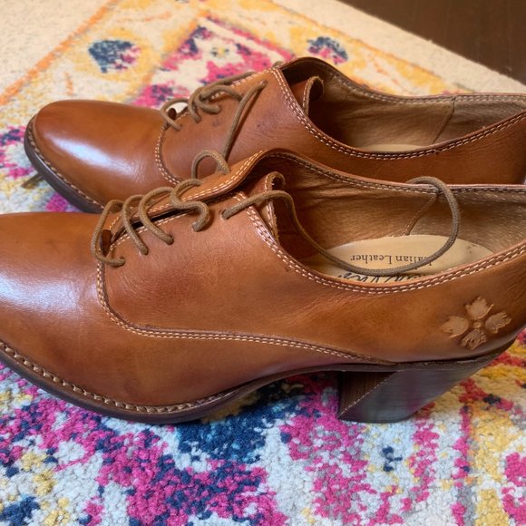 Patricia Nash Block Heals Oxford Lace up Leather Shoes - Picture 4 of 11